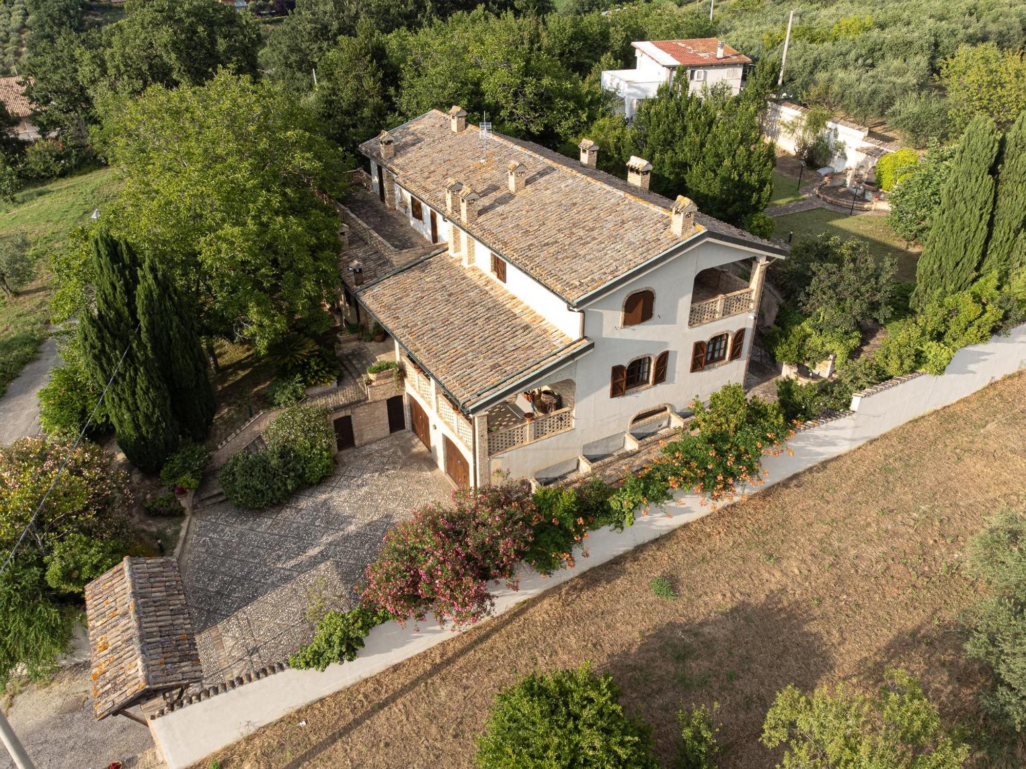 B&B Villa Dei Desideri Chieti Exterior photo